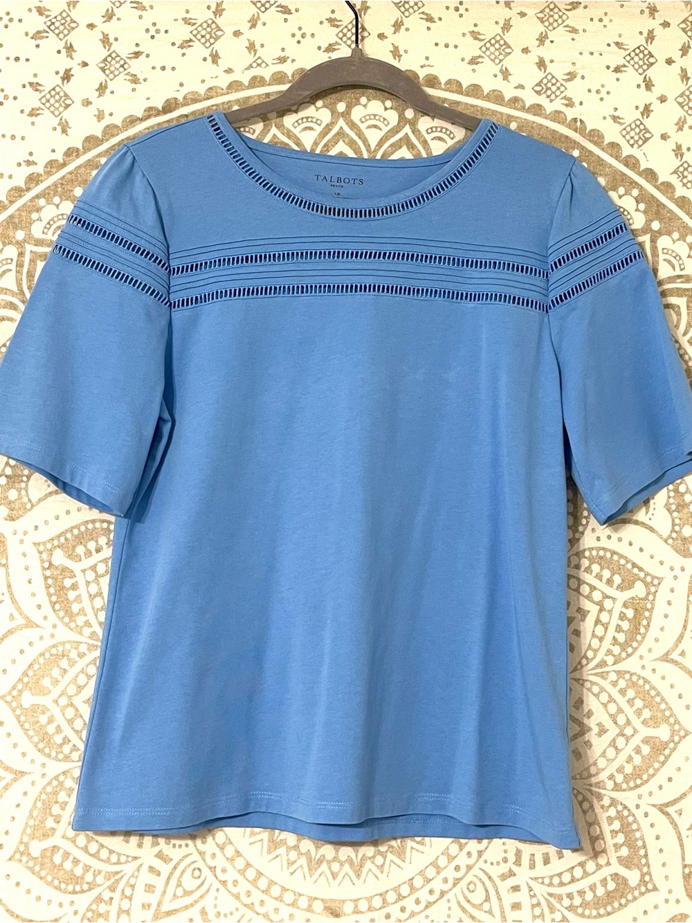 "TALBOTS" LADIES PETITE SKY BLUE SHORT SLEEVE TOP WITH CUTE DETAIL, SIZE PL